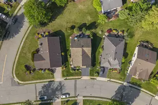 90 Caldwell Terrace, Marlboro Township, NJ 07746 - Photo 5