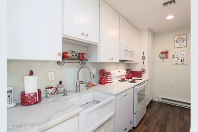 14 Andover Court, Red Bank, NJ 07701 - Photo 11