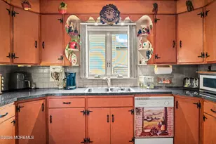 611 Pacific Ave, Perth Amboy, NJ 08862 - Photo 13