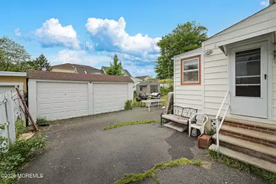 611 Pacific Avenue, Perth Amboy, NJ 08862 - Photo 35