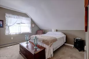 8 N Chestnut Street N, Hazlet Township, NJ 07730 - Photo 17
