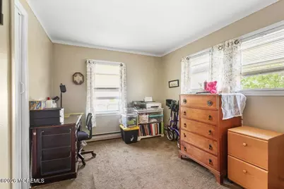 8 N Chestnut Street N, Hazlet Township, NJ 07730 - Photo 15