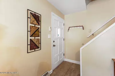 8 N Chestnut Street N, Hazlet Township, NJ 07730 - Photo 7