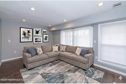 25 Duncan Way, Freehold, NJ 07728 - Photo 5