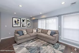 25 Duncan Way, Freehold, NJ 07728 - Photo 5