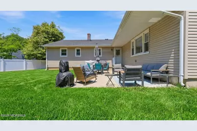 575 Garfield Avenue, Belford, NJ 07718 - Photo 33