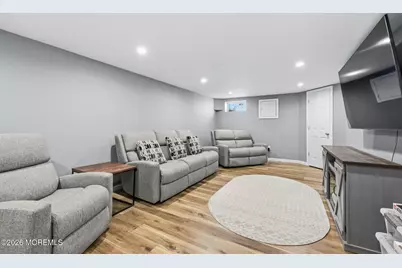 575 Garfield Avenue, Belford, NJ 07718 - Photo 25