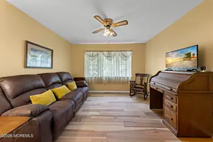 150 Idlebrook Ln, Aberdeen Township, NJ 07747 - Photo 15