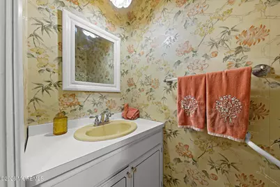 150 Idlebrook Lane, Aberdeen Township, NJ 07747 - Photo 17