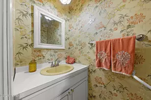 150 Idlebrook Ln, Aberdeen Township, NJ 07747 - Photo 17