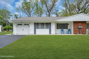 10 Nevada Dr, Whiting, NJ 08759 - Photo 25
