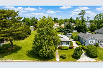 570 Central Avenue, Spring Lake, NJ 07762 - Photo 3
