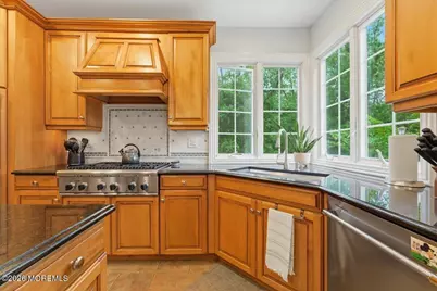 10 Red Hill Road, Middletown, NJ 07748 - Photo 21
