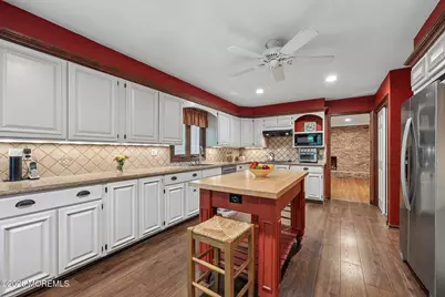 54 Howland Road, Middletown, NJ 07748 - Photo 15