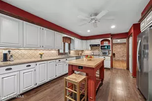 54 Howland Rd, Middletown, NJ 07748 - Photo 15