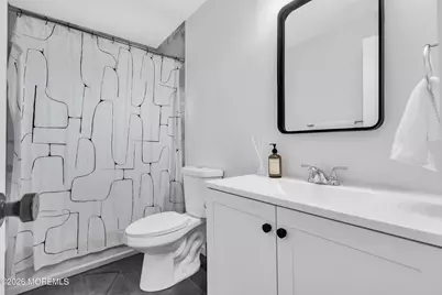 [Address not provided], Manalapan Township, NJ 07726 - Photo 31