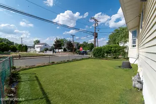 38 Walnut St, Keyport, NJ 07735 - Photo 9