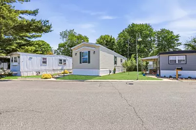 40 Locust Grove, Hazlet Township, NJ 07730 - Photo 3