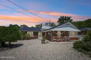 422 Forrest Ave, Lanoka Harbor, NJ 08734 - Photo 1