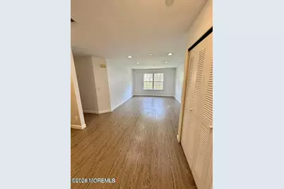 76 Des Moines Court, Tinton Falls, NJ 07712 - Photo 5