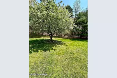76 Des Moines Court, Tinton Falls, NJ 07712 - Photo 17