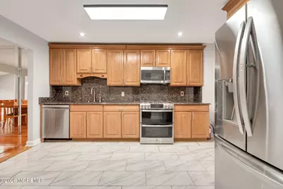 151 Chestnut Way, Manalapan Township, NJ 07726 - Photo 27