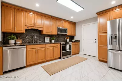 151 Chestnut Way, Manalapan Township, NJ 07726 - Photo 5