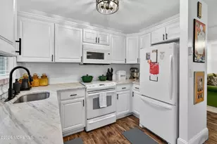 123B Edinburgh Ln, Lakewood, NJ 08701 - Photo 3