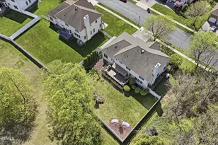 13 Bloomfield Rd, Manalapan Township, NJ 07726 - Photo 9