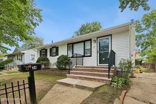 34 Liberty St, Freehold, NJ 07728 - Photo 5