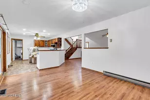1112 Larchmont St, Toms River Township, NJ 08757 - Photo 5