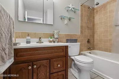 210 Deerfield Lane, Aberdeen Township, NJ 07747 - Photo 15