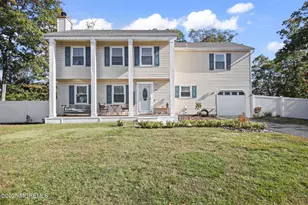 789 Holly Berry Ln, Brick, NJ 08724 - Photo 1