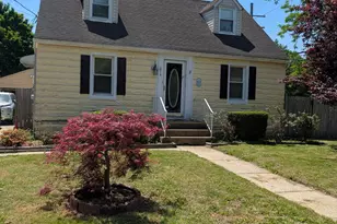 54 Clinton Ave, Eatontown, NJ 07724 - Photo 1