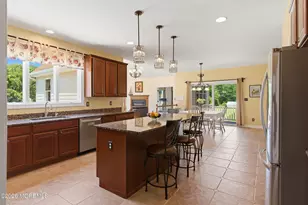 16 Deer Run Dr, Freehold, NJ 07728 - Photo 11