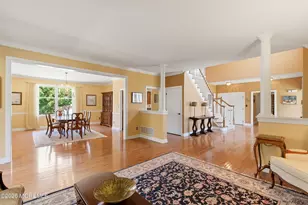 16 Deer Run Dr, Freehold, NJ 07728 - Photo 7