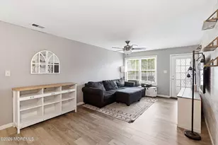 65 Briarwood Ct, Howell Township, NJ 07731 - Photo 5