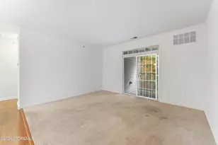 636 Sophee Ln, Lakewood, NJ 08701 - Photo 9