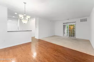 636 Sophee Ln, Lakewood, NJ 08701 - Photo 7