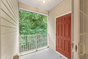 636 Sophee Ln, Lakewood, NJ 08701 - Photo 11