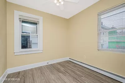 105 Louis Street, New Brunswick, NJ 08901 - Photo 9