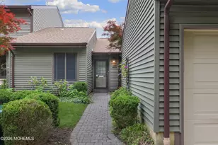 33 Andover Ct, Red Bank, NJ 07701 - Photo 1
