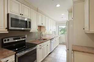 33 Andover Ct, Red Bank, NJ 07701 - Photo 13