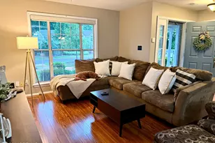 272 Sugar Maple Ct, Howell Township, NJ 07731 - Photo 3