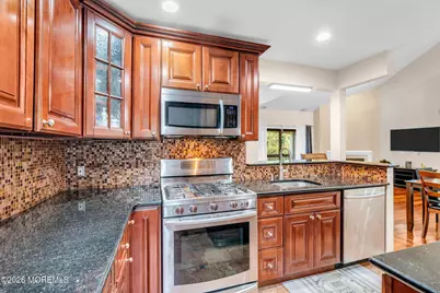 212 Sunshine Court #212, Sayreville, NJ 08859 - Photo 9