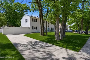 111 Oak Ridge Pkwy, Toms River Township, NJ 08755 - Photo 3