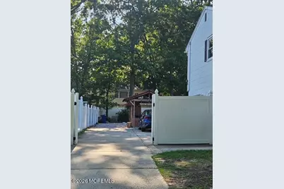 111 Oak Ridge Parkway, Toms River Township, NJ 08755 - Photo 5