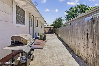525 Jackson Avenue, Brick, NJ 08723 - Photo 3