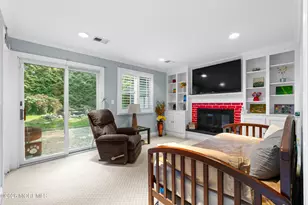 9 Marc St, Hazlet Township, NJ 07730 - Photo 7