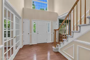 19 Outlook Ln, Freehold, NJ 07728 - Photo 5